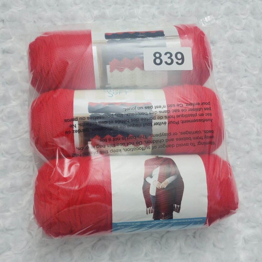 Caron Simply Soft Yarn Red #9729 Medium 4 Worsted 6 oz 315 Yds Skeins no dye lot